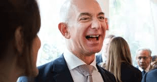 risas-16% - Bruselas investiga si Amazon usa los datos de sus clientes